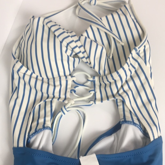 Cupshe Swim Navy Striped Twist Front One Piece Swimsuit Size Medium - Picture 4 of 11